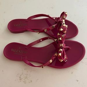 Valentino Garavani Rockstud Bow Sandals